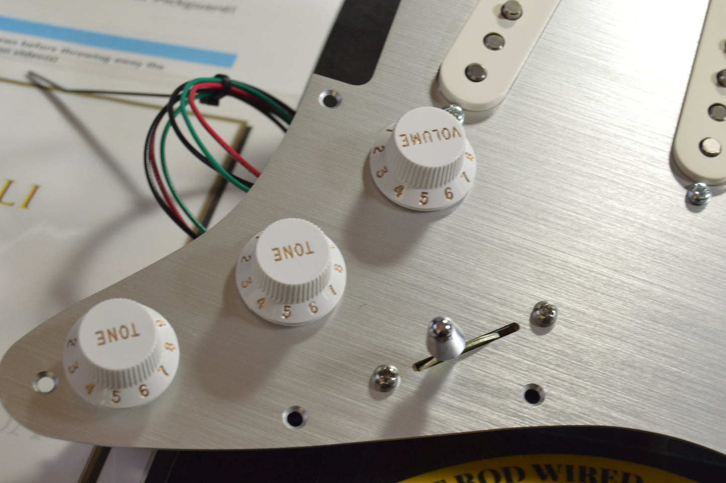 Silver Beatle Powershifter™ Hot Wired Anodized Stratocaster Pickguard
