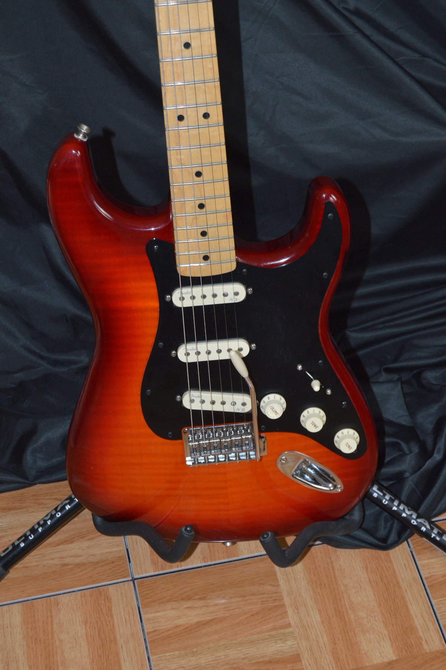 Fender Custom FSR Am Deluxe Plus Top