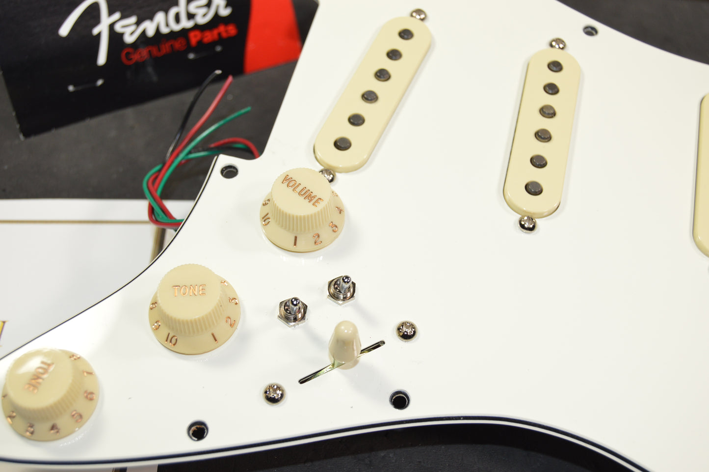 POWERSHIFTER™ Loaded Fender Pickguard Stratocaster Player Pro Hot Wired